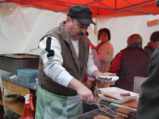 Kolbászfesztivál a Városháza téren - fotó: Sándor Judit