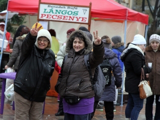 Kolbászfesztivál a Városháza téren - fotó: Sándor Judit