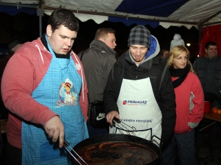 Kolbászfesztivál a Városháza téren - fotó: Sándor Judit