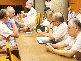 Arany, gyémánt és vas dilpomás orvosok köszöntése a kórházban - fotó: Ónodi Zoltán