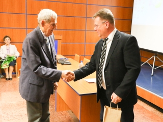 Arany, gyémánt és vas dilpomás orvosok köszöntése a kórházban - fotó: Ónodi Zoltán