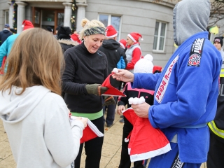 Mikulásfutás a Mentőszolgálatért - fotó: Ónodi Zoltán