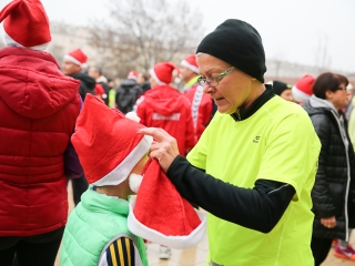 Mikulásfutás a Mentőszolgálatért - fotó: Ónodi Zoltán