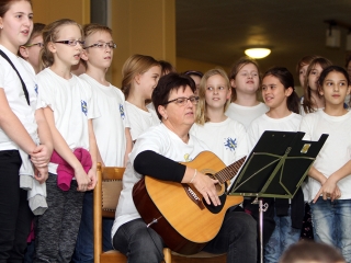 Kiállítás és díjátadó az Arany iskola rajztagozatának jubileumán - fotó: Sándor Judit