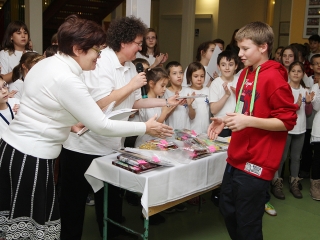 Kiállítás és díjátadó az Arany iskola rajztagozatának jubileumán - fotó: Sándor Judit