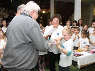 Kiállítás és díjátadó az Arany iskola rajztagozatának jubileumán - fotó: Sándor Judit