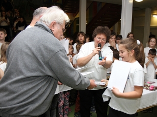 Kiállítás és díjátadó az Arany iskola rajztagozatának jubileumán - fotó: Sándor Judit