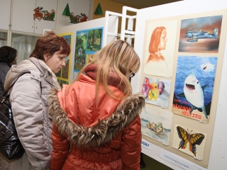 Kiállítás és díjátadó az Arany iskola rajztagozatának jubileumán - fotó: Sándor Judit