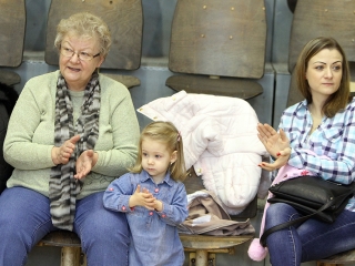 Jótékony Angyalok a sportcsarnokban - fotó: Sándor Judit