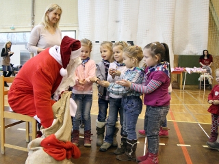 Jótékony Angyalok a sportcsarnokban - fotó: Sándor Judit