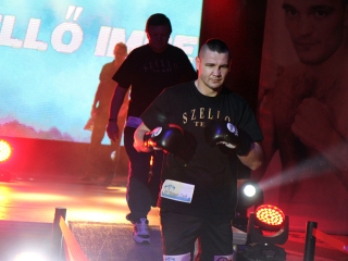 Bokszgála a sportcsarnokban - fotó: Sándor Judit