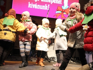 Adventi Forgatag - Nyitónap - fotó: Sándor Judit