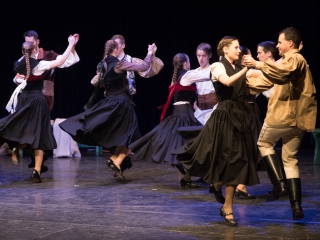 "Luca napja ma lészen" - Vasas néptánc gálaest - fotó: Ónodi Zoltán