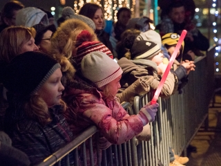 Adventi forgatag a főtéren - fotó: Ónodi Zoltán