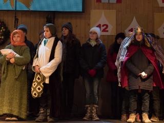 Adventi forgatag a főtéren - fotó: Ónodi Zoltán