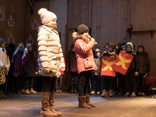 Adventi forgatag a főtéren - fotó: Ónodi Zoltán