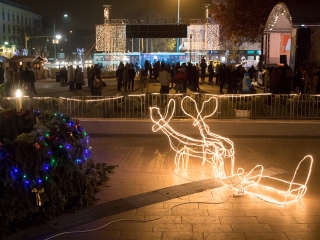 Adventi forgatag a főtéren - fotó: Ónodi Zoltán
