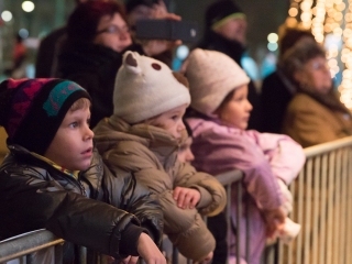 Adventi forgatag a főtéren - fotó: Ónodi Zoltán