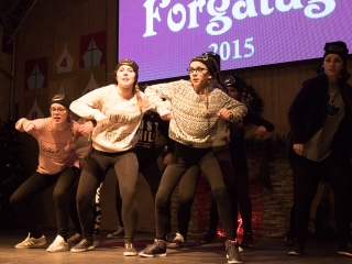 Adventi forgatag a főtéren - fotó: Ónodi Zoltán