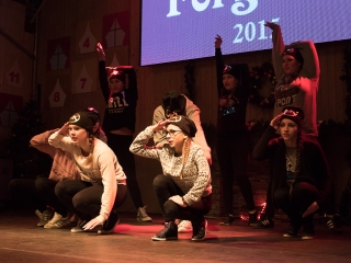 Adventi forgatag a főtéren - fotó: Ónodi Zoltán