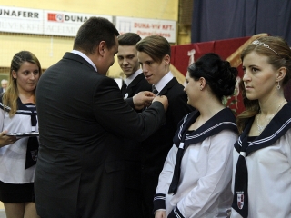 A Kereskedelmi iskola szalagtűzési ceremóniája - fotó: Sándor Judit