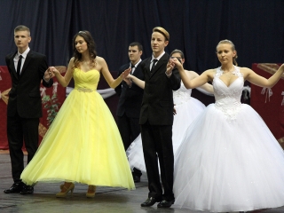 A Kereskedelmi iskola szalagtűzési ceremóniája - fotó: Sándor Judit