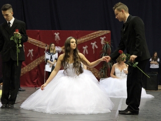 A Kereskedelmi iskola szalagtűzési ceremóniája - fotó: Sándor Judit