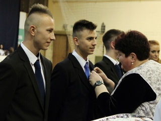 A Kereskedelmi iskola szalagtűzési ceremóniája - fotó: Sándor Judit