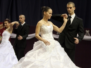 A Kereskedelmi iskola szalagtűzési ceremóniája - fotó: Sándor Judit