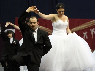 A Kereskedelmi iskola szalagtűzési ceremóniája - fotó: Sándor Judit