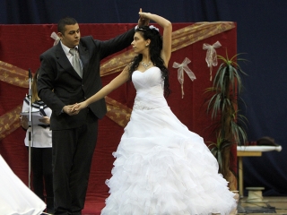 A Kereskedelmi iskola szalagtűzési ceremóniája - fotó: Sándor Judit