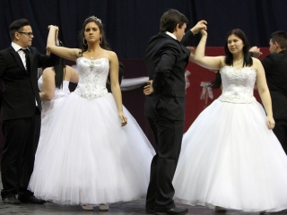 A Kereskedelmi iskola szalagtűzési ceremóniája - fotó: Sándor Judit