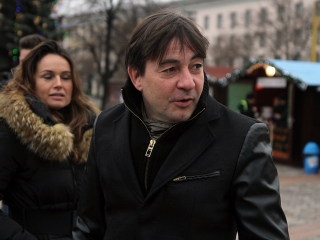 Rio Klub - Autóátadás a főtéren - fotó: Sándor Judit