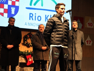 Rio Klub - Autóátadás a főtéren - fotó: Sándor Judit