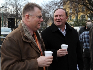 A Fidesz helyi szervezeténk jótékonysági akciója a szülőszoba felújításáért - fotó: Sándor Judit