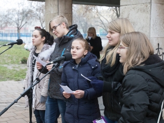Aranyvasárnap - Advent és Ételosztás a Rómain - fotó: Ónodi Zoltán