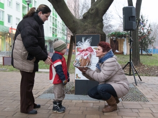 Aranyvasárnap - Advent és Ételosztás a Rómain - fotó: Ónodi Zoltán