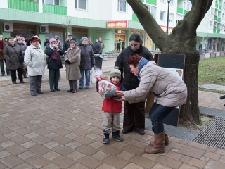 Aranyvasárnap - Advent és Ételosztás a Rómain - fotó: Ónodi Zoltán