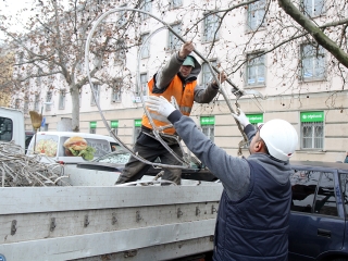 Színpadépítés - fotó: Sándor Judit