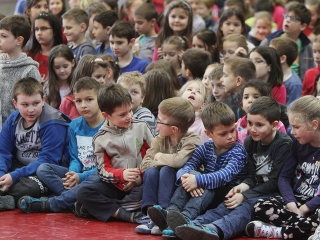 A csúnya lány - Táncos mesejáték - fotó: Sándor Judit