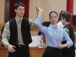 A csúnya lány - Táncos mesejáték - fotó: Sándor Judit