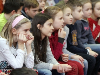 A csúnya lány - Táncos mesejáték - fotó: Sándor Judit