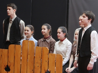 A csúnya lány - Táncos mesejáték - fotó: Sándor Judit