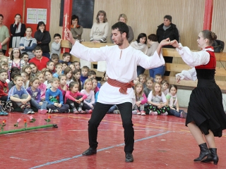 A csúnya lány - Táncos mesejáték - fotó: Sándor Judit