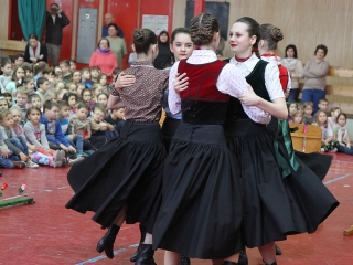 A csúnya lány - Táncos mesejáték - fotó: Sándor Judit