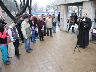 Adventi gyertyagyújtás a Rómain - fotó: Ónodi Zoltán