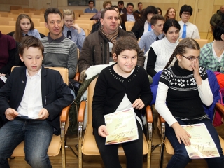 A hónap diákjainak köszöntése - fotó: Sándor Judit