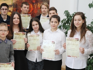 A hónap diákjainak köszöntése - fotó: Sándor Judit