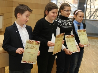 A hónap diákjainak köszöntése - fotó: Sándor Judit