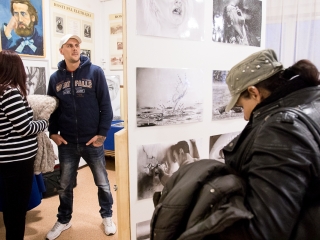 Edo "firkák" kiállítás a Rosti gimiben - fotó: Ónodi Zoltán